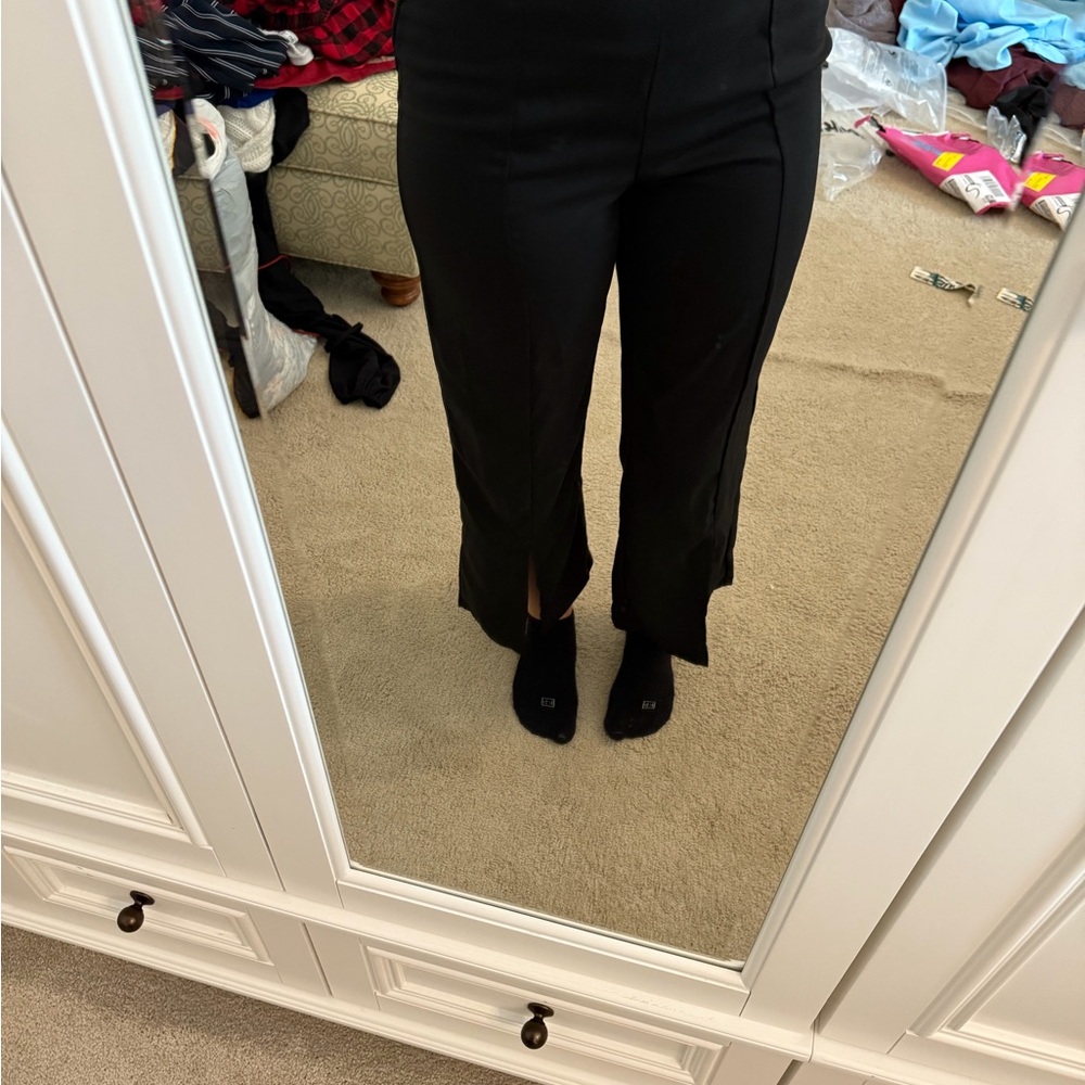 Sleek Black Cropped Women's Pants
